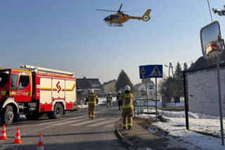 Potrącenie dziecka pod Krakowem. 10-latka jest w stanie zagrażającym życie