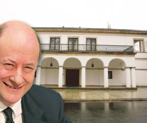 Rostowski przeprowadził się do willi koło Tuska