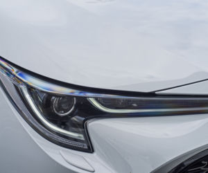 Toyota Corolla GR Sport 2.0 Hybrid Dynamic Force 184 KM e-CVT vs. Volkswagen Golf 8 1.5 eTSI 150 KM Style DSG7