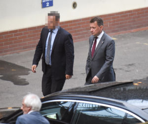 KACZYŃSKI SZUKA KRETA W PIS