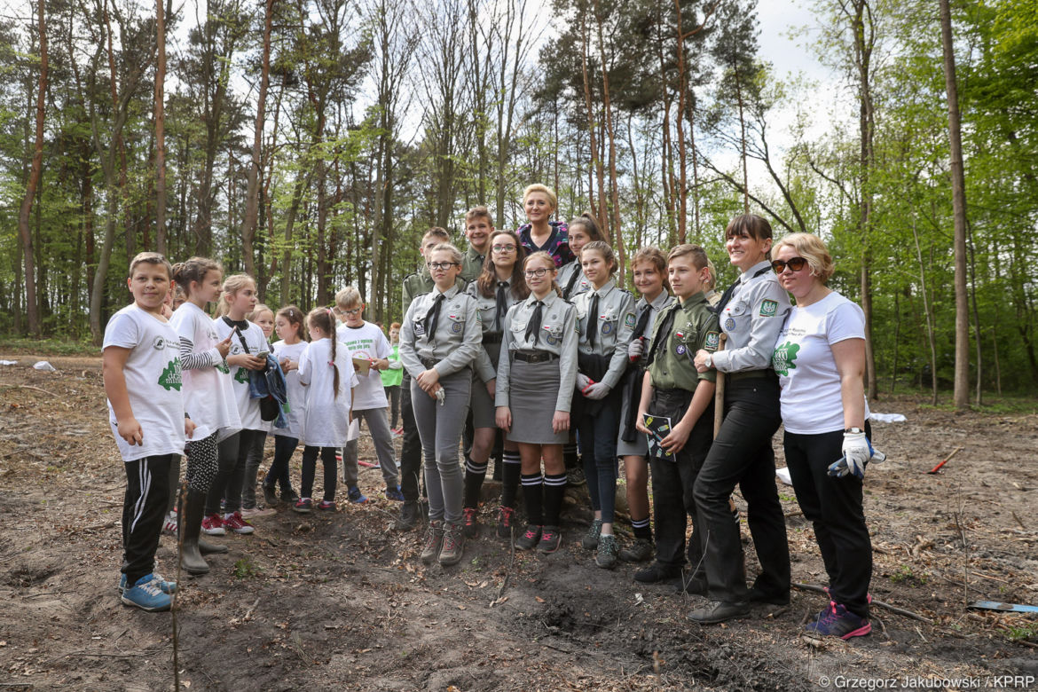 Agata Duda złapała za łopatę. Pierwsza dama jakiej nie znacie