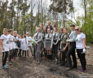 Agata Duda złapała za łopatę. Pierwsza dama jakiej nie znacie