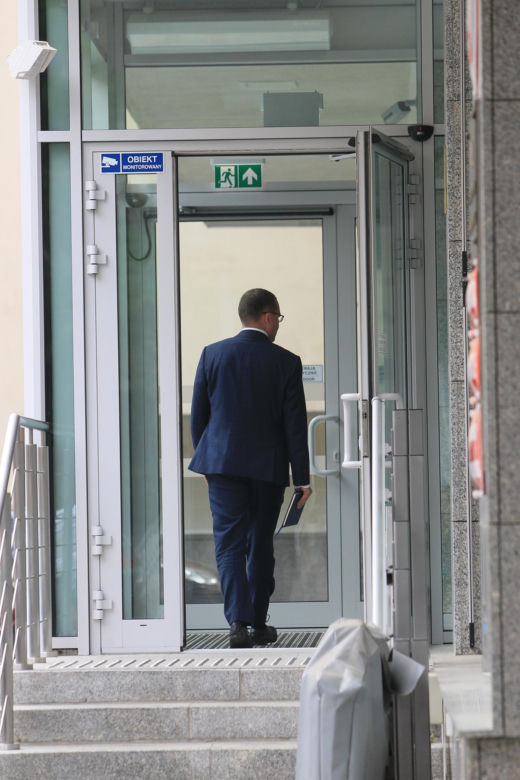 Karol Nawrocki "mebluje" swoją kancelarię  