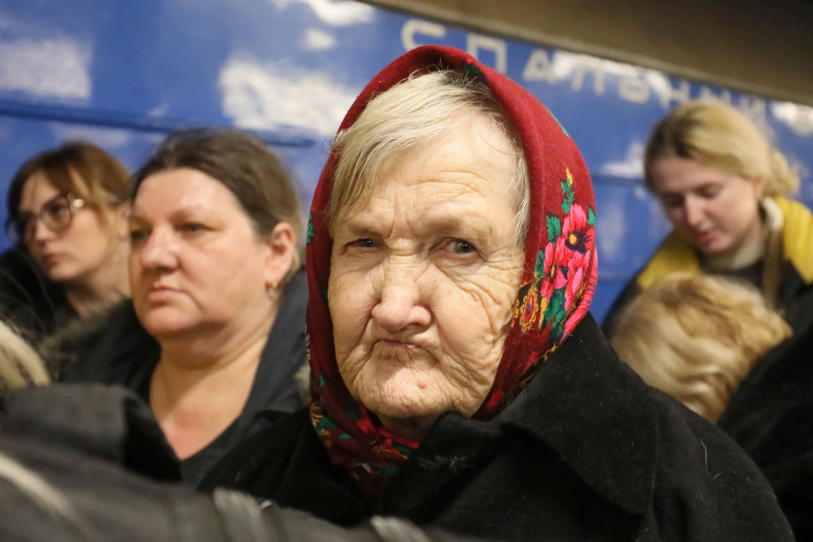 Warszawa: Przyjazd pociągu z uchodźcami z Ukrainy