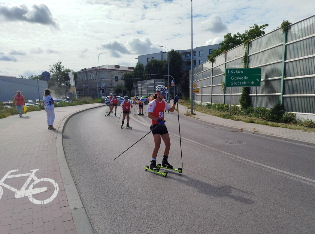 Zawody o Puchar Polski na nartorolkach Marwe Cup 2025 zostały zainaugurowane w Siedlcach