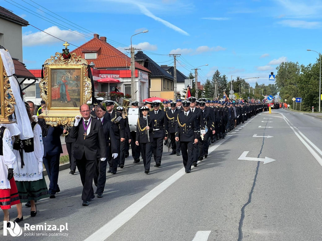 Ostatnie pożegnanie tragicznie zmarłych strażaków z Żukowa