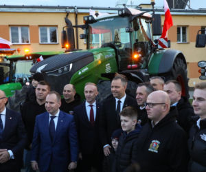 Karol Nawrocki odwiedził Kulesze Kościelne na Podlasiu