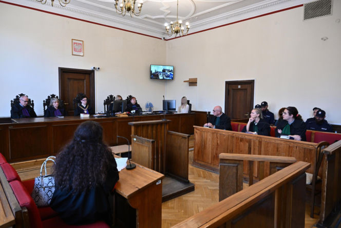 Zatłukł seniora tłuczkiem do mięsa, bo chciał zaimponować kochance. Mordercze trio usłyszało wyroki