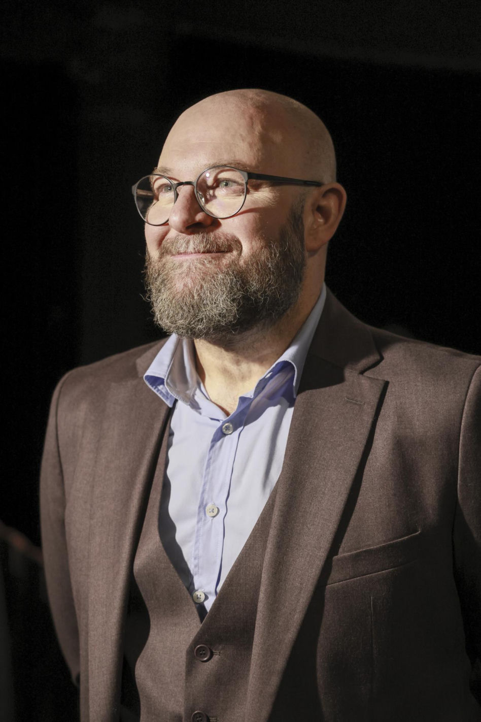 Od amanta z „Magdy M.” do twardziela z brodą. Tak przez lata zmieniał się Szymon Bobrowski