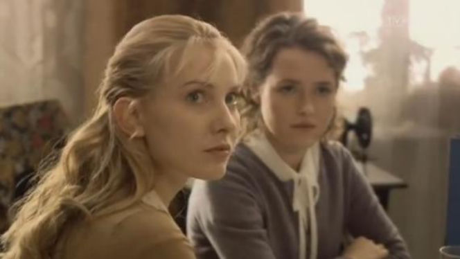ANNA GERMAN odc. 5. Anna German (Joanna Moro), Janeczka (Olga Frycz)