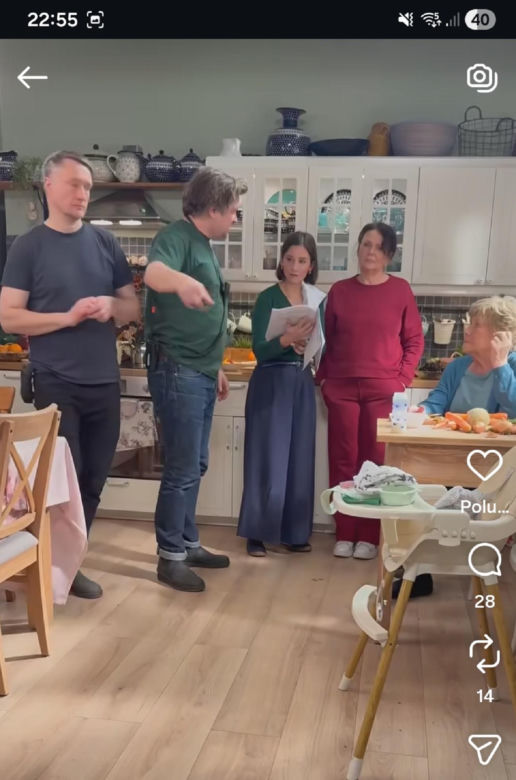 M jak miłość na planie. Agnes (Amanda Mincewicz), Marysia (Małgorzata Pieńkowska)