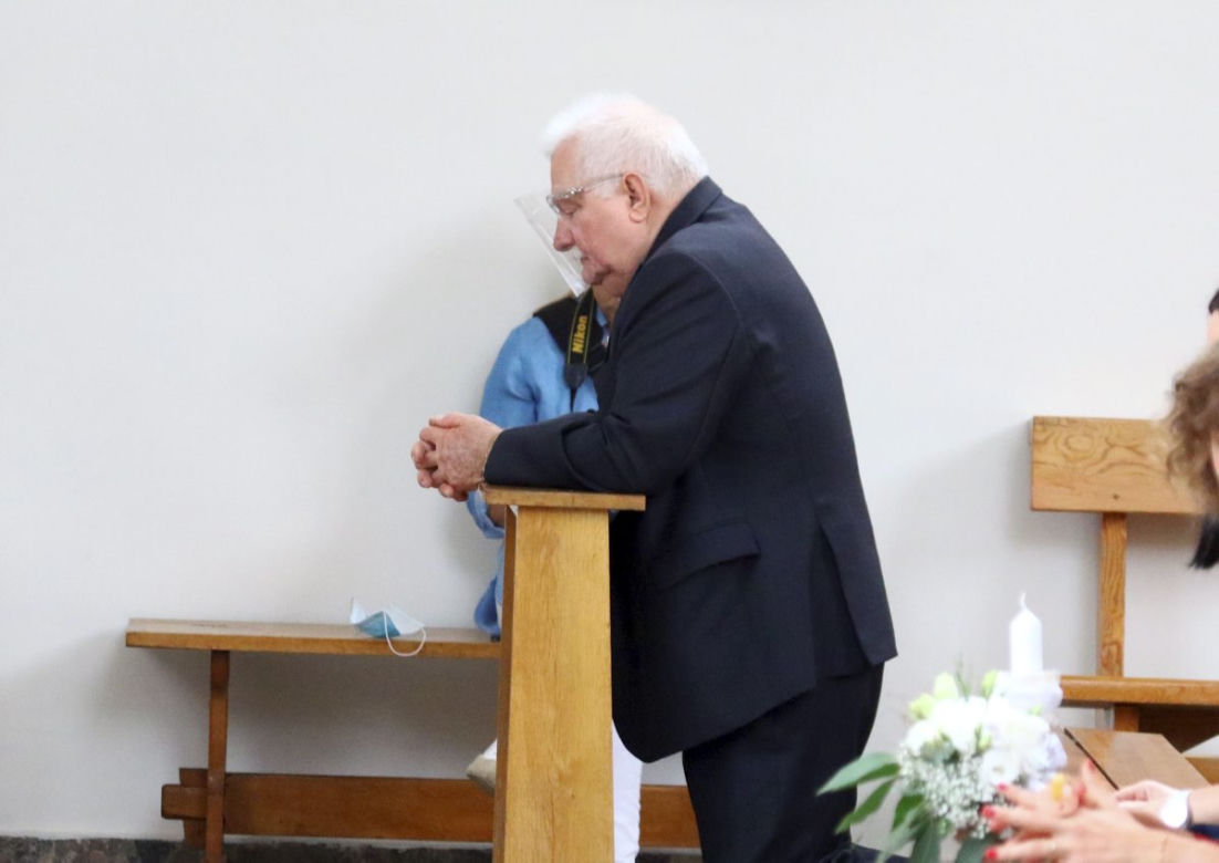 Lech Wałęsa na niedzielnej mszy
