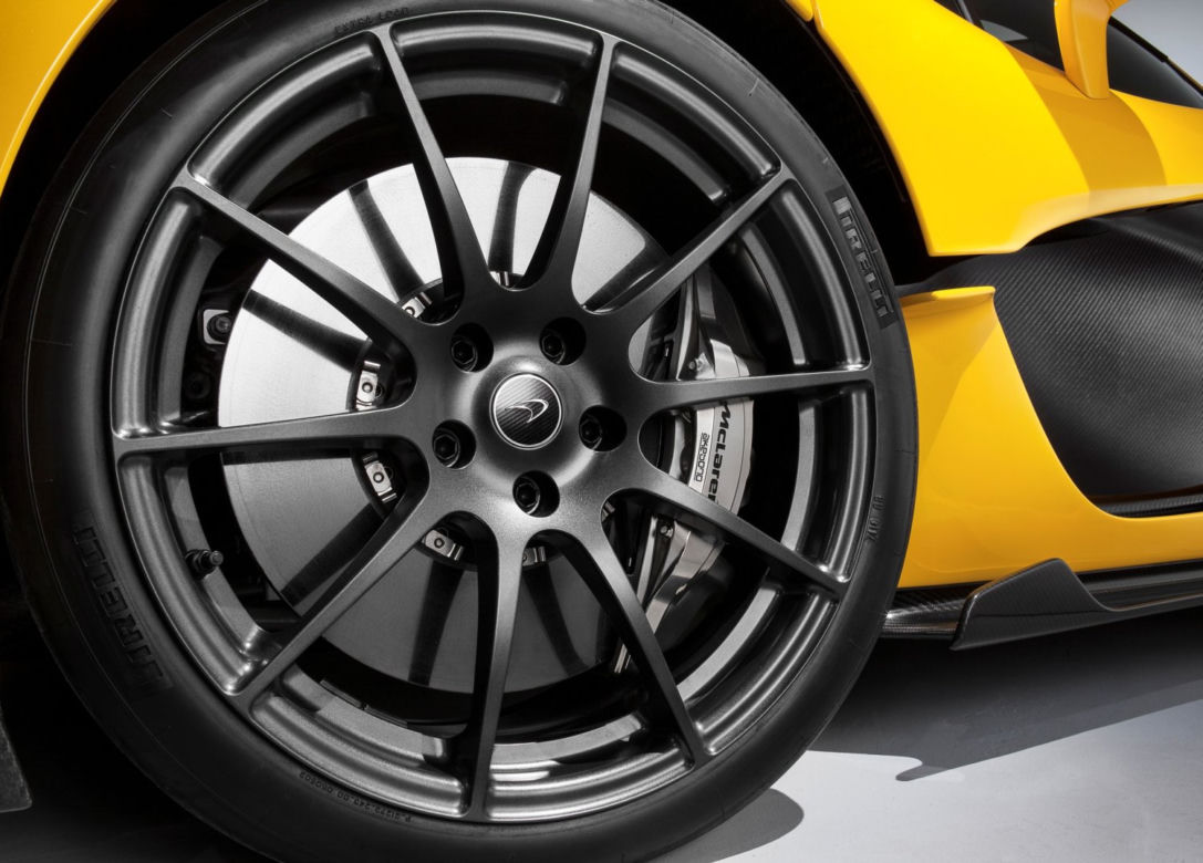 McLaren P1