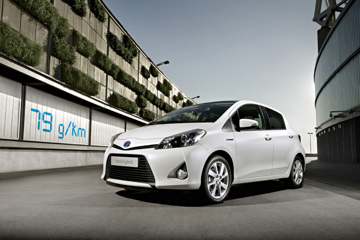 TOYOTA YARIS HYBRID