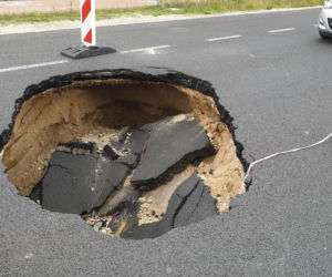  Kosztowała 35 mln złotych i po 8 latach się zepsuła. Co dalej z obwodnicą Kleszczowa?