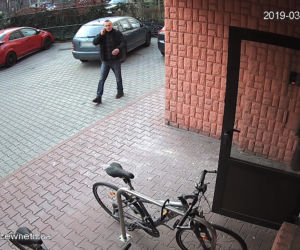Oszukał na policjanta. Poznajesz tego mężczyznę?