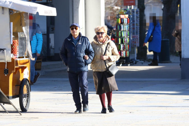 Stefan Friedmann z żoną na spacerze