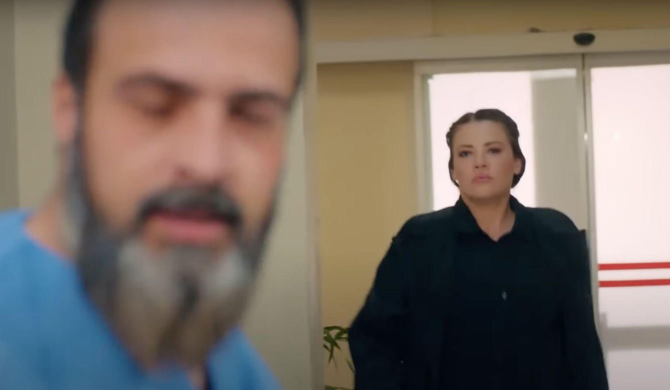 Porywacz Ragip znów zasadza się na Melis i Zeynep.