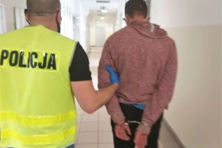 Napadał z nożem kuchennym na sklepy! Grasował w Ostródzie i Iławie [WIDEO]