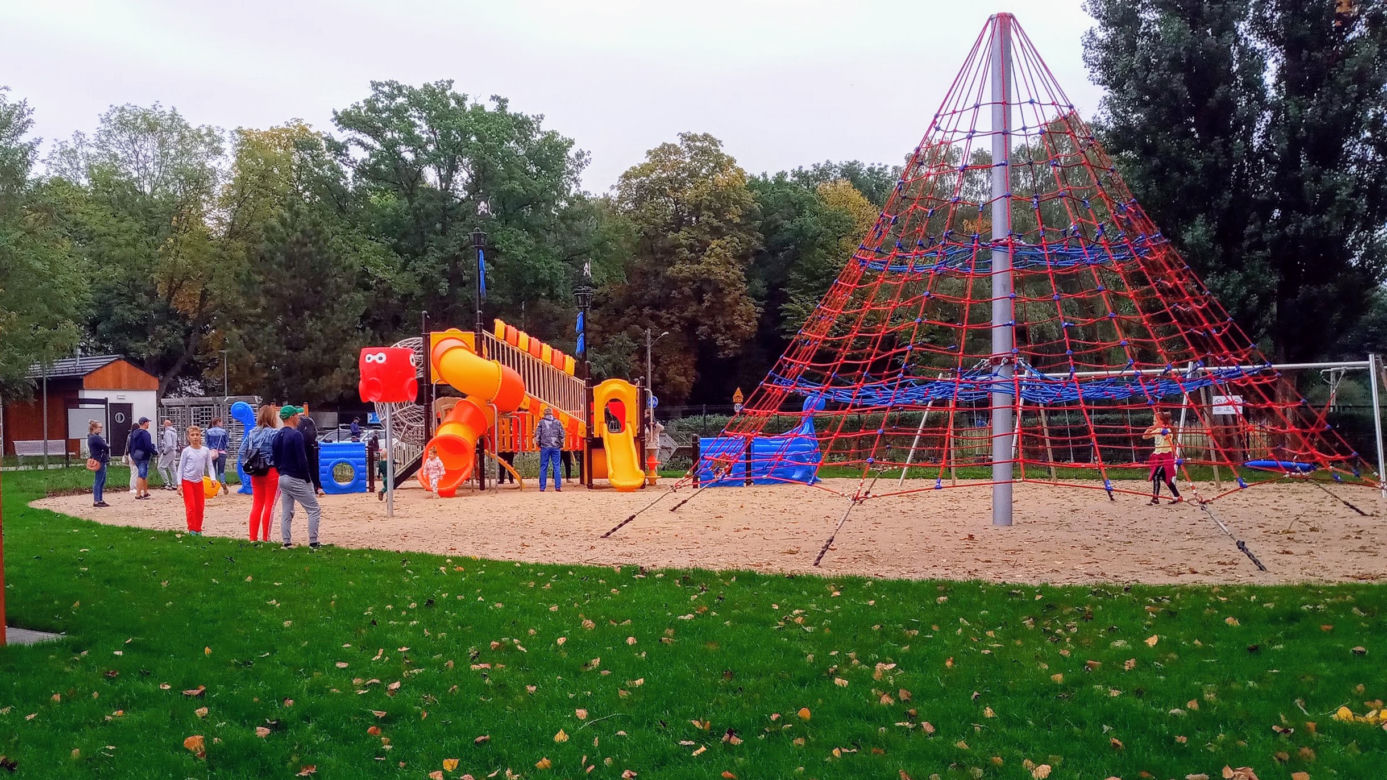 Plaża w Dąbiu otwarta po remoncie