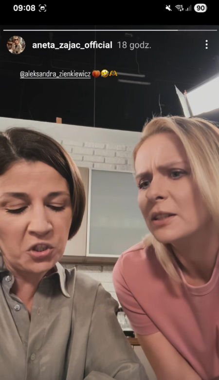Pierwsza miłość nowy sezon. Marysia (Aneta Zając), Kinga (Aleksandra Zienkiewicz) na planie