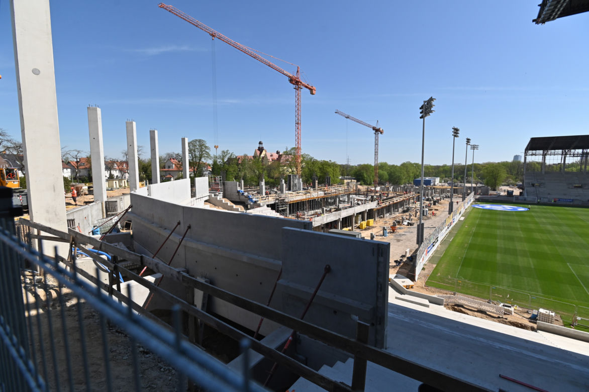 Trwa budowa Stadionu Miejskiego im. Floriana Krygiera w Szczecinie 