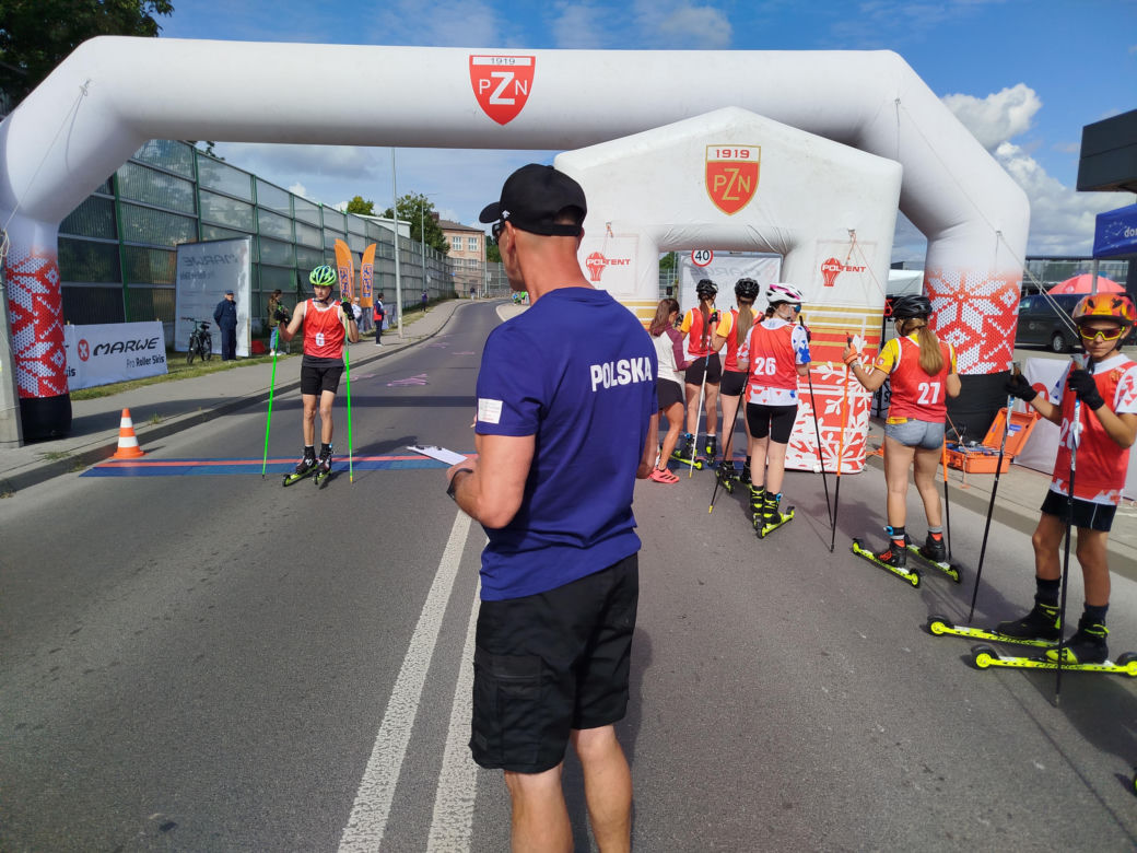 Zawody o Puchar Polski na nartorolkach Marwe Cup 2025 zostały zainaugurowane w Siedlcach