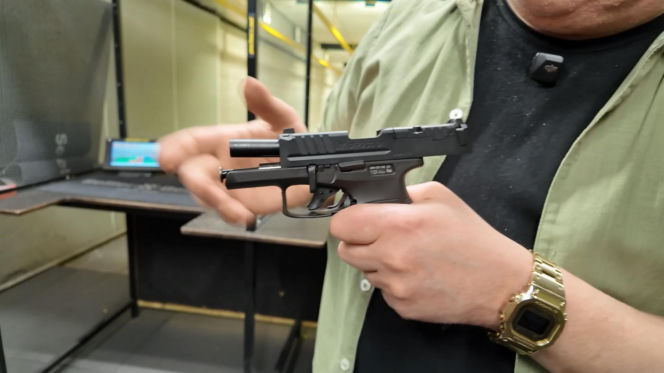 Ultrakompaktowy pistolet HK SFP9 CC - recenzja