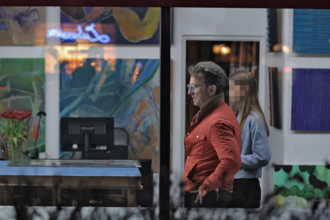 Paweł Wilczak szuka złota w w lombardzie