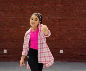 Azerbejdżan reprezentuje Yağmur z piosenką Miau Miau