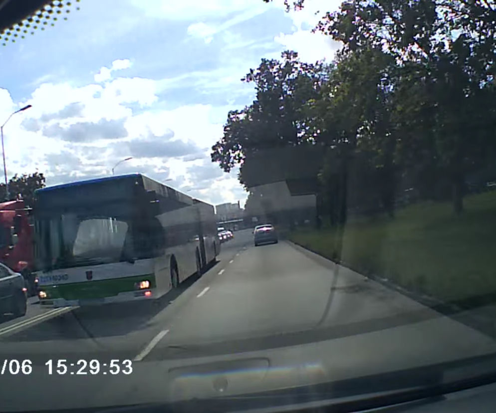 Autobusem pod prąd