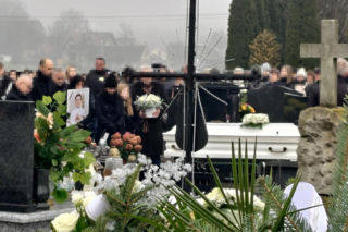 Poruszeni w sieci, ale na pogrzeb nikt nie przyszedł. Gwiazdy nie pożegnały Nikodema Mareckiego