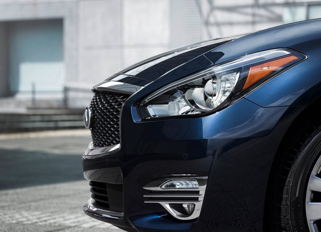 nowe Infiniti Q70L