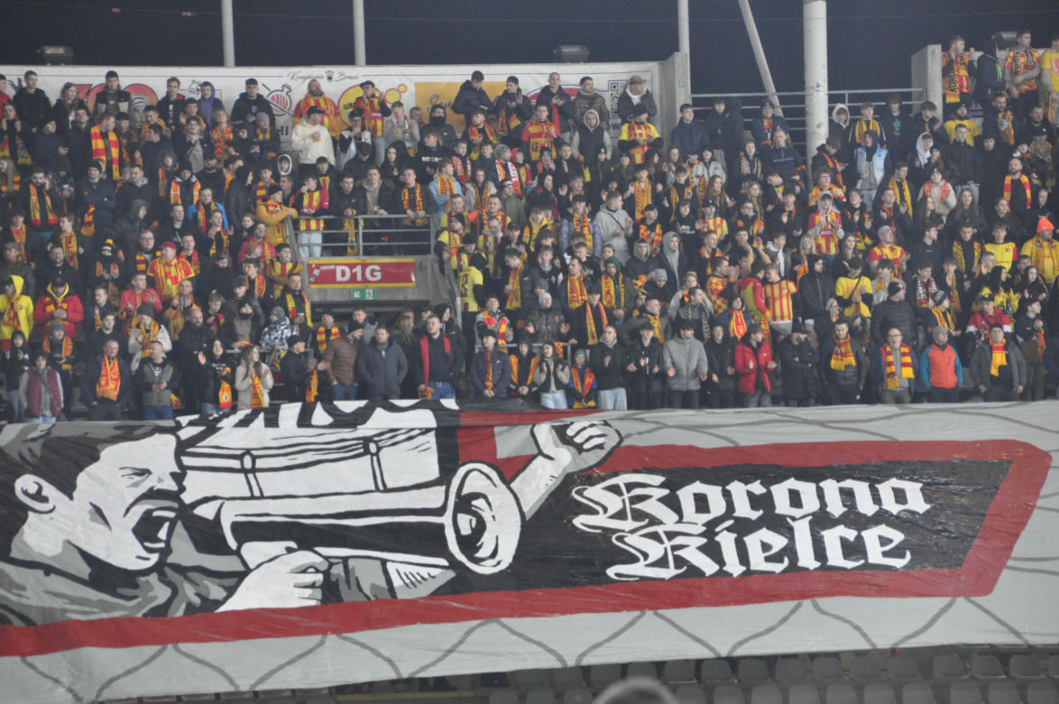 Korona Kielce - ŁKS Łódź. Zdjęcia kibiców na Suzuki Arenie