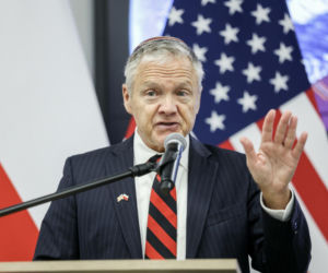 Ambasador USA w nocy ujawnił, dlaczego weto prezydenta Nawrockiego to sukces