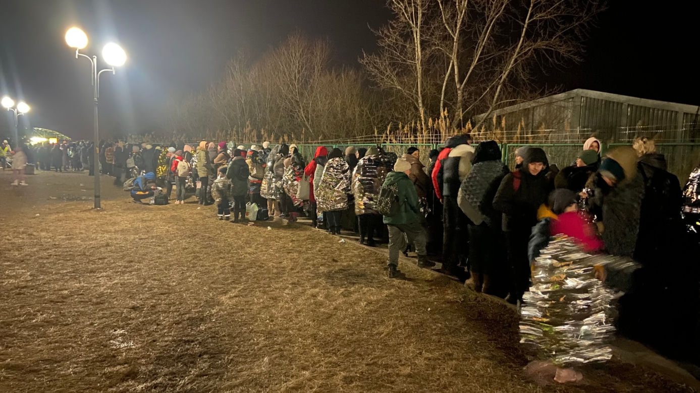 Kolosalny namiot dla uchodźców przy Dworcu Wschodnim. Jurek Owsiak przekazał ważną wiadomość