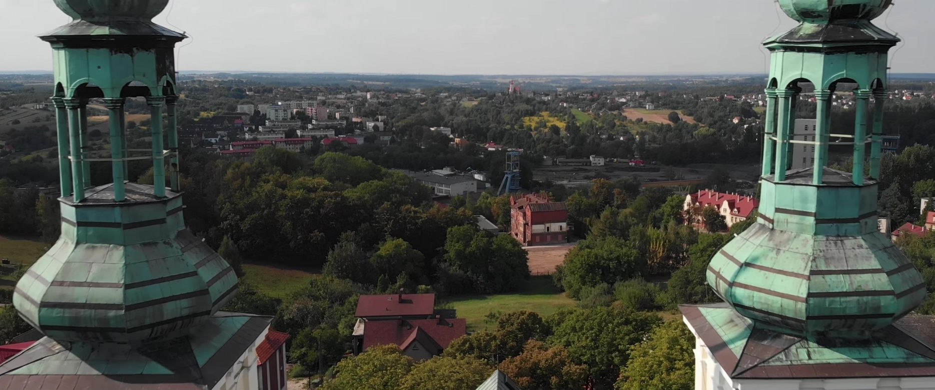 Pszów: Śląska Perła Pielgrzymkowa z Uśmiechniętą Madonną. Odkryj "Wieś Psów"