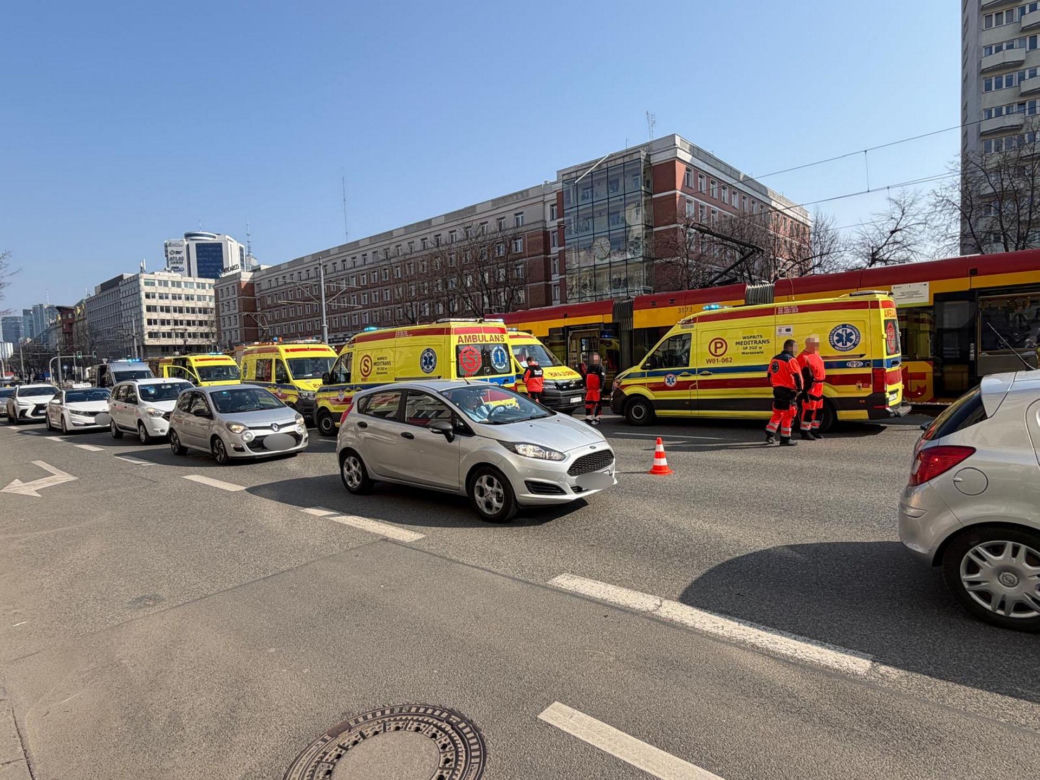 Zderzenie dwóch tramwajów na Ochocie. Są ranni