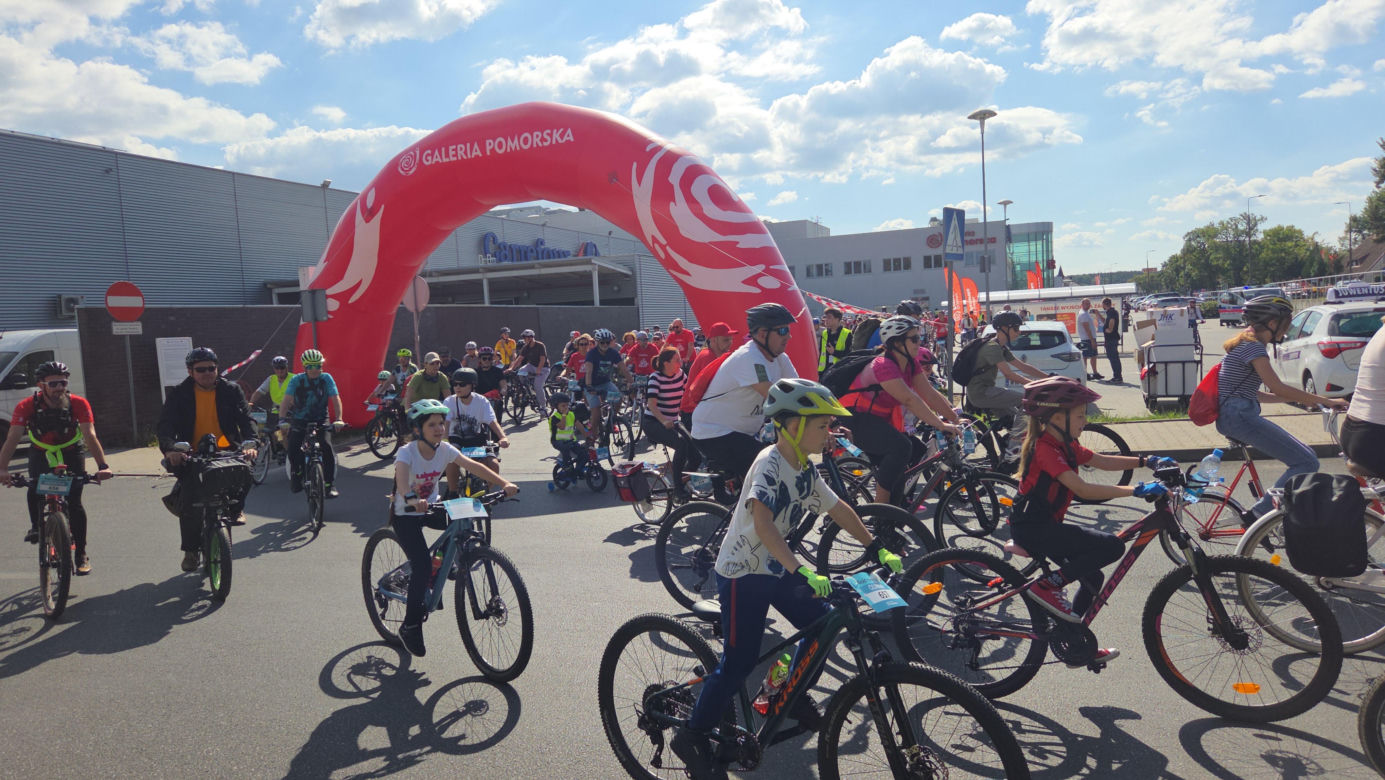 Tłumy rowerzystów ruszyły przez Bydgoszcz! Rajd Galerii Pomorskiej za nami