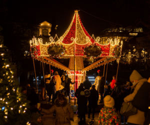 Świąteczna iluminacja w Warszawie już odpalona! Zobacz jak wyglądają ozdoby