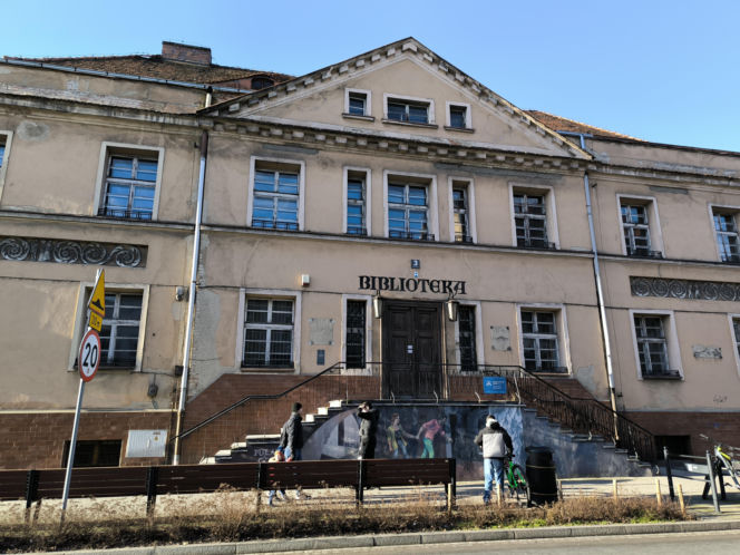 Leszno - zachwyca jednym z najpiękniejszych ratuszy i duchem „Małej Europy”