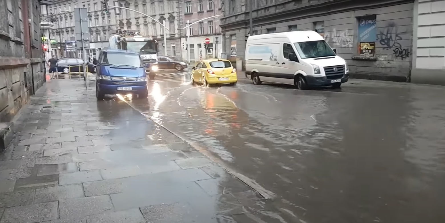 Bytom straci swoją Wenecję. Wreszcie przebudują ulicę, która tonie pod wodą 