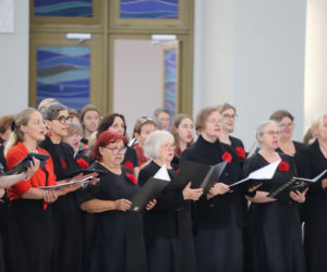 Ks. Grzegorz Lenart do chórzystów: Niech Maryja, Matka Miłosierdzia, uczy nas śpiewu rodzącego się z bezgranicznego zaufania
