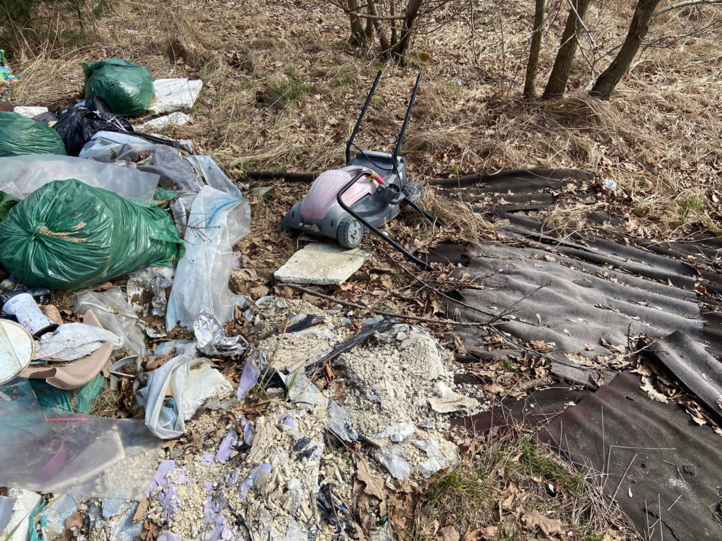 Miało być pięknie, a są śmieci. Mieszkańcy Sikawy załamani Parkiem Zbójnickim
