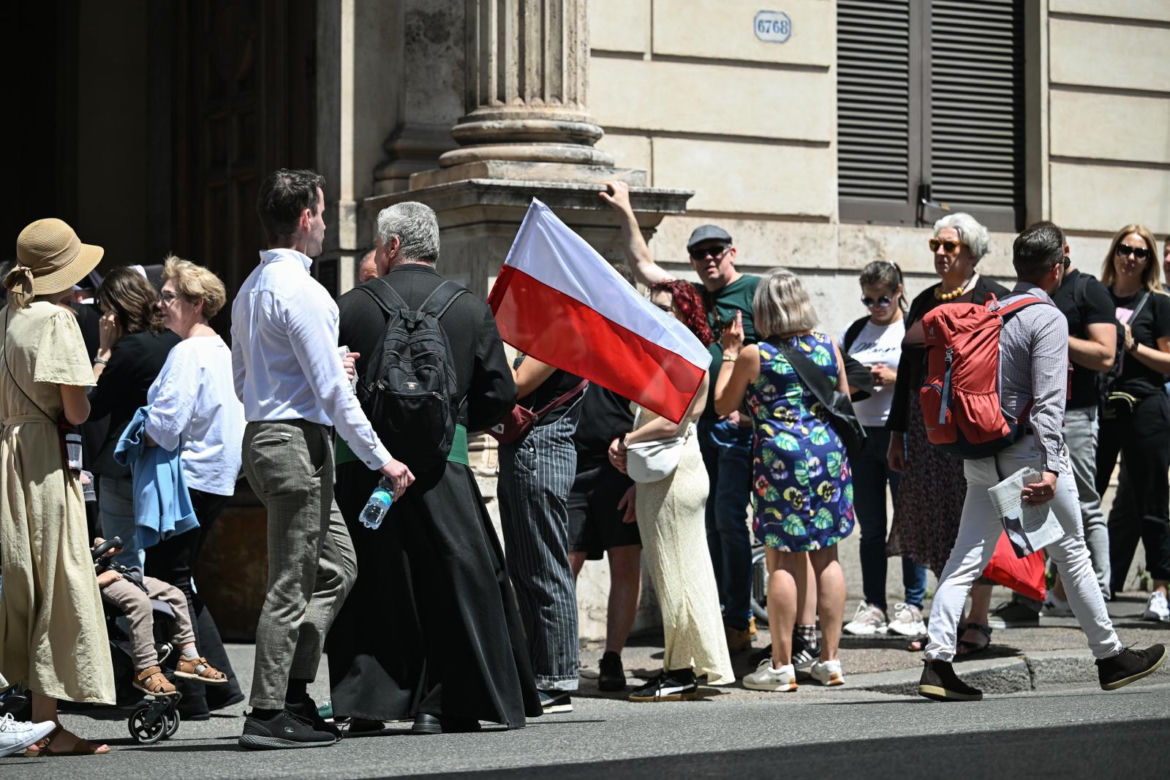 Głosowanie w lokalu wyborczym w Instytucie Polskim w Rzymie
