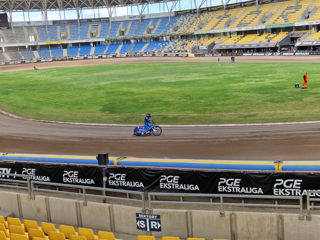 Speedway Ekstraliga Camp w Toruniu. Zdjęcia z pierwszego dnia. Tomasz Gollob i inne legendy na Motoarenie