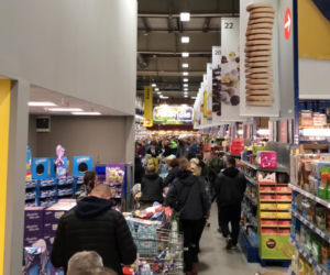 Oblężenie w radomskich sklepach z powodu koronawirusa 