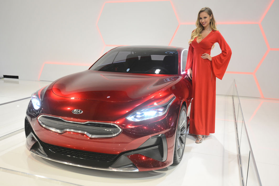 Hostessy na targach Poznań Motor Show 2018