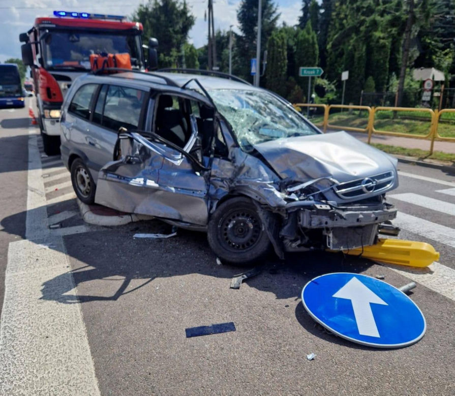 Poważny wypadek w Starym Zamościu. W autokarze były 23 osoby