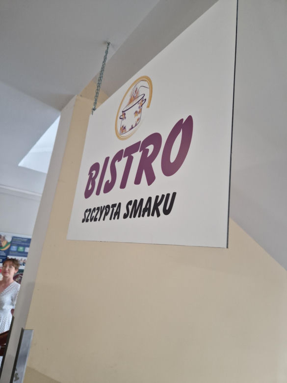 W Urzędzie Miasta Leszna otwarto Bistro Szczypta Smaku. Co można zjeść i za ile?